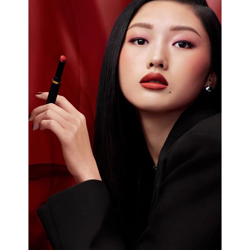 MAC Cosmetics Powder Kiss Velvet Blur Slim Stick mat vlažilna šminka odtenek Peppery Pink 2 g