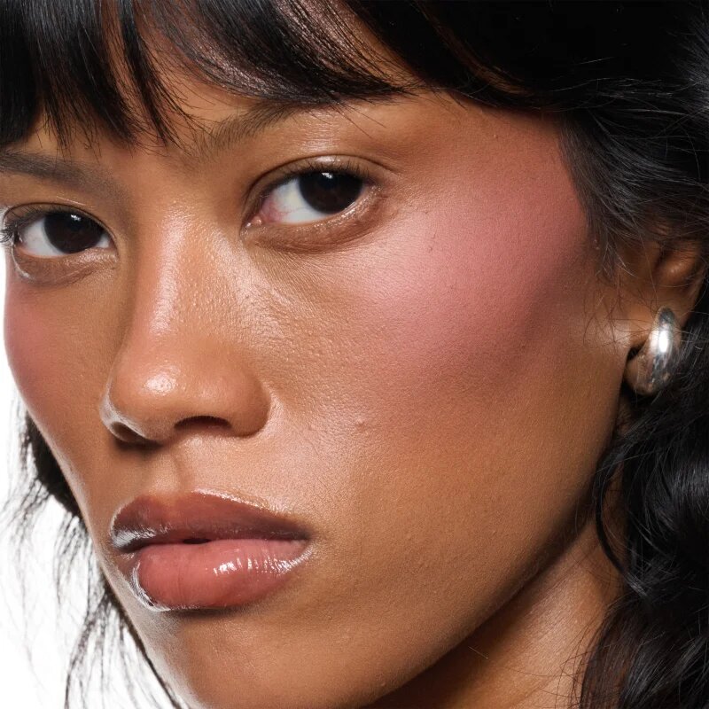 MAC Cosmetics Skinfinish Colourstruck rdečilo odtenek Desert Rose 4.5 g