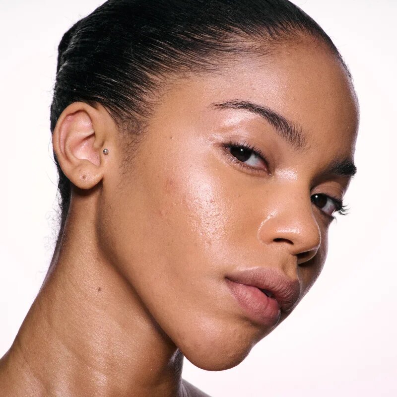 MAC Cosmetics Skinfinish Lightstruck tekoči osvetljevalec odtenek Bubbled Over 15 ml