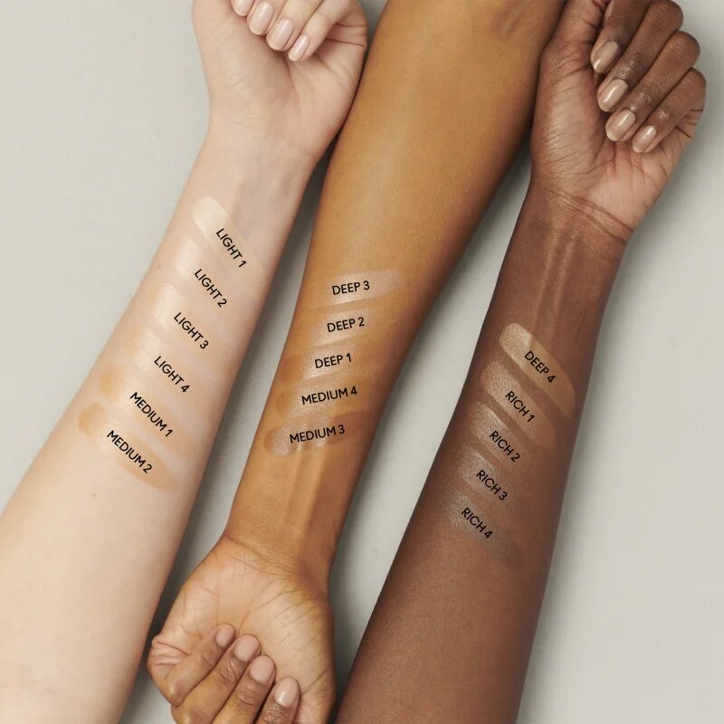 MAC Cosmetics Strobe Dewy Skin Tint tonizirajoča vlažilna krema odtenek Deep 1 30 ml