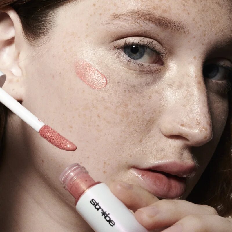 MAC Cosmetics Strobe Liquid Blush tekoče rdečilo odtenek Ice Gleam 4.3 ml