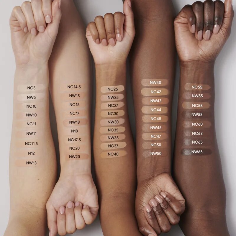 MAC Cosmetics Studio Radiance 24HR Luminous Lift Concealer Mini tekoči korektor odtenek NW5 1.8 ml