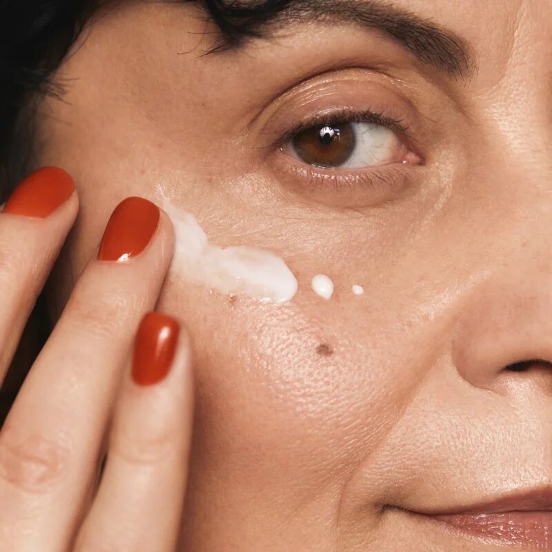 Mádara MÁDARA Age Pro Contour krema proti gubam za predel okoli oči 15 ml