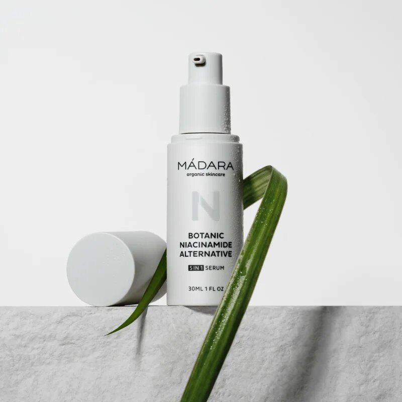 Mádara MÁDARA Niacinamide Alternative serum za obraz 5 v 1 30 ml