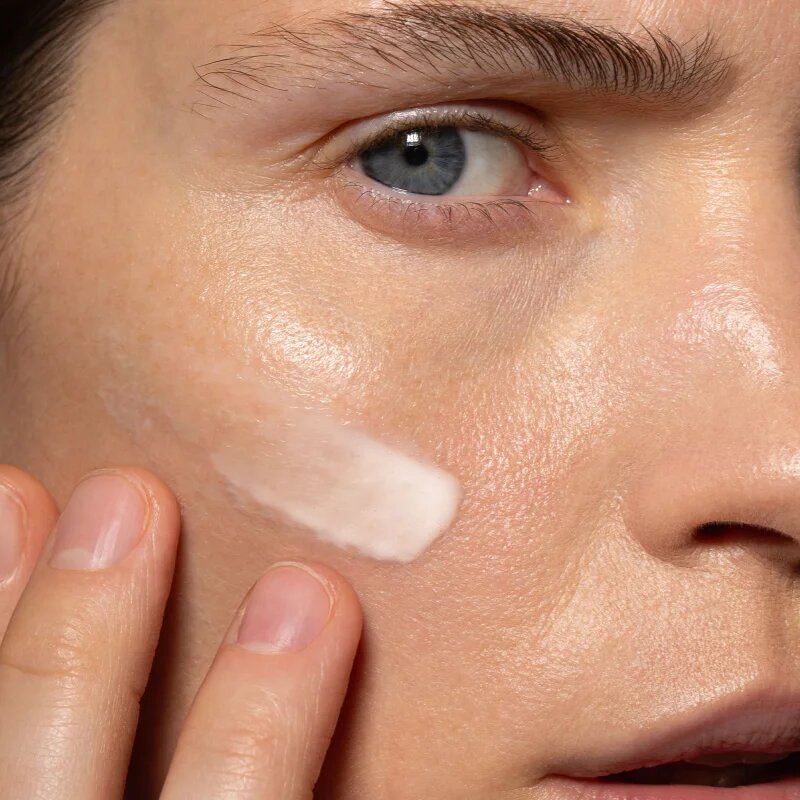 Mádara MÁDARA Retinol Alternative nočna vlažilna krema proti staranju kože 50 ml