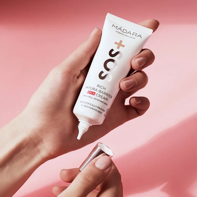 Mádara SOS+ Rich Hydra-Barrier CICA vlažilna krema za obraz 40 ml