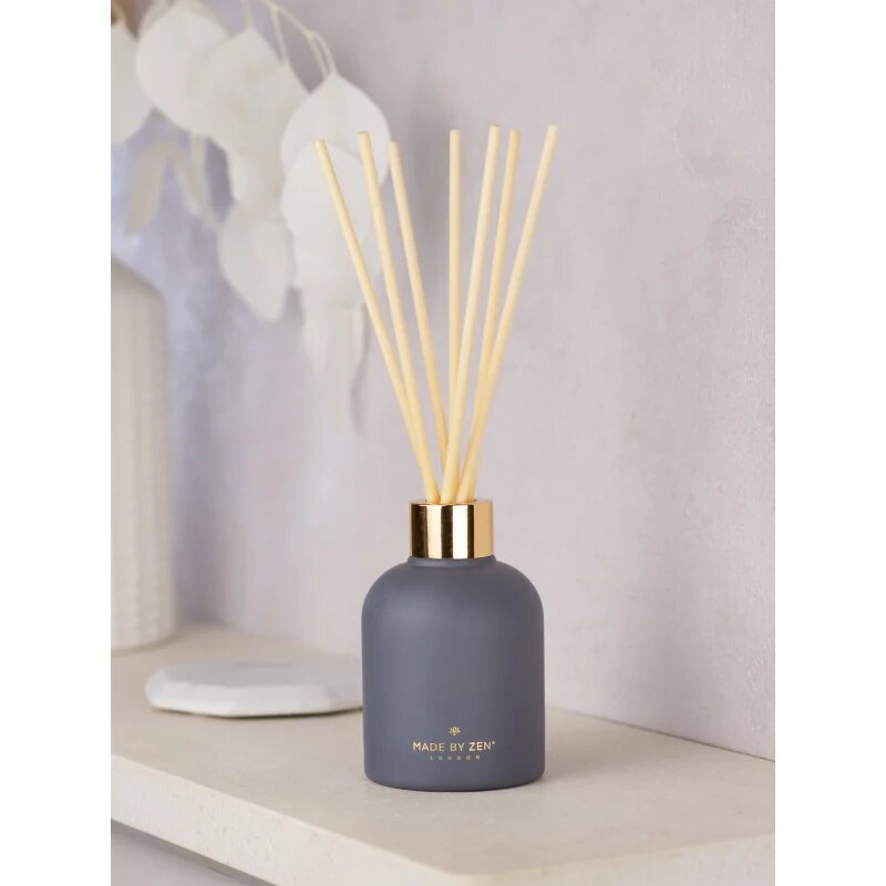 MADE BY ZEN Myrrh & Tonka aroma difuzor s polnilom 120 ml