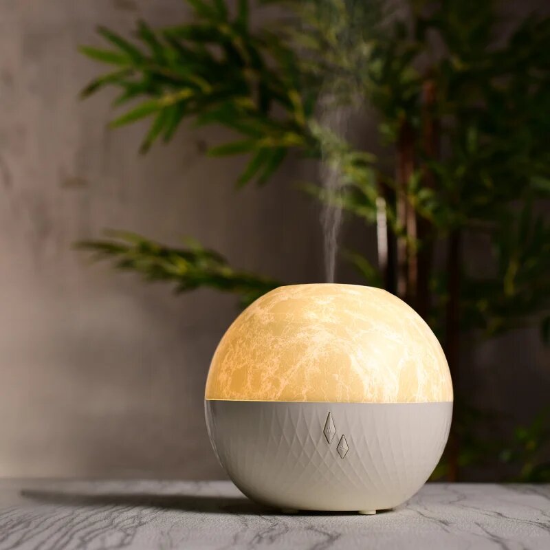 MADE BY ZEN Selene ultrazvočni aroma difuzor in vlažilec zraka 1 kos