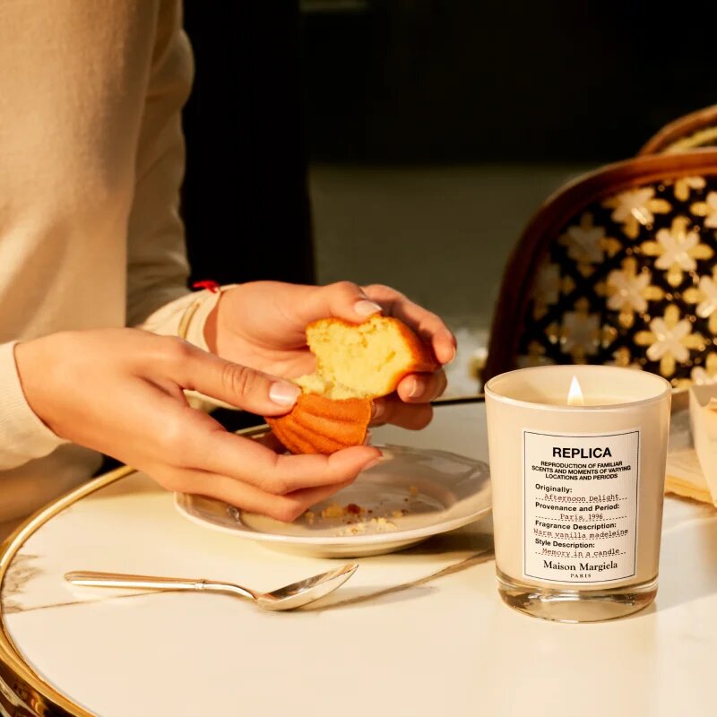 Maison Margiela REPLICA Afternoon Delight dišeča sveča 165 g