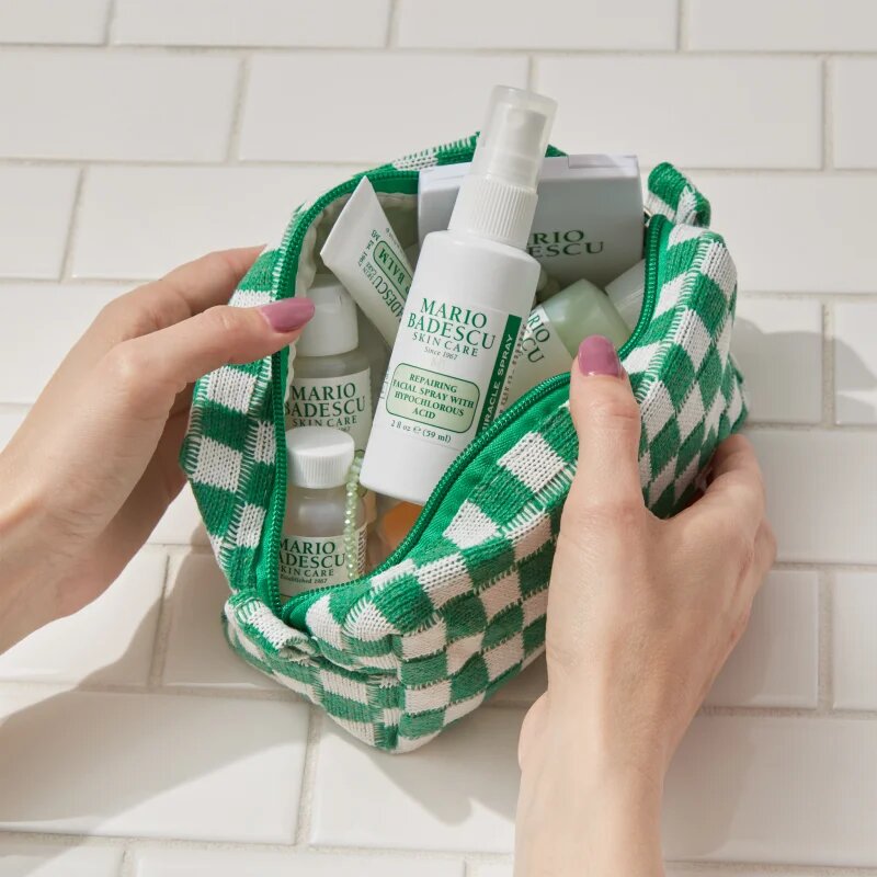 Mario Badescu Repairing Facial Spray With Hypochlorous Acid obnovitveno pršilo za obraz za pomiritev kože 59 ml