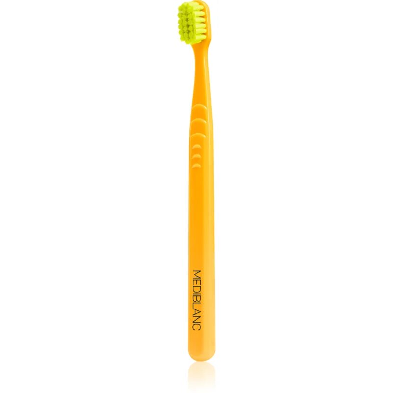 MEDIBLANC KIDS & JUNIOR Ultra Soft zobna ščetka za otroke ultra soft Green Orange 2 kos