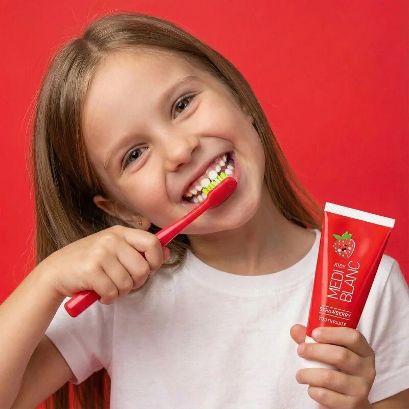 MEDIBLANC Toothpaste KIDS otroška zobna pasta Strawberry 50 ml