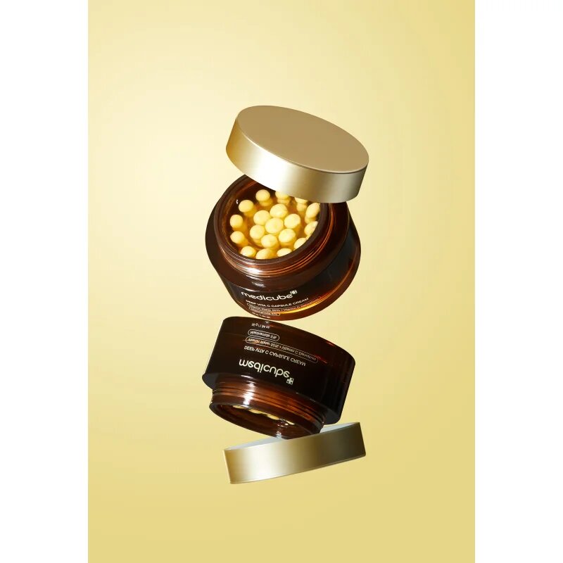 Medicube Deep Vita C Capsule Cream posvetlitvena krema za kožo s hiperpigmentacijo 55 g
