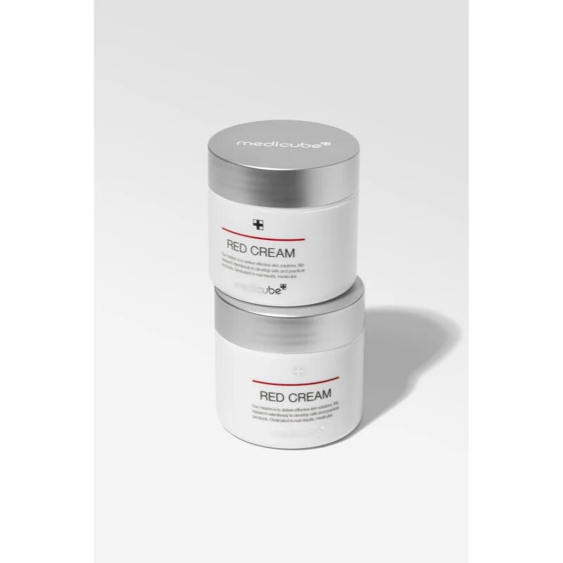 Medicube Red Cream vlažilna in hranilna krema s pomirjajočim učinkom 50 ml