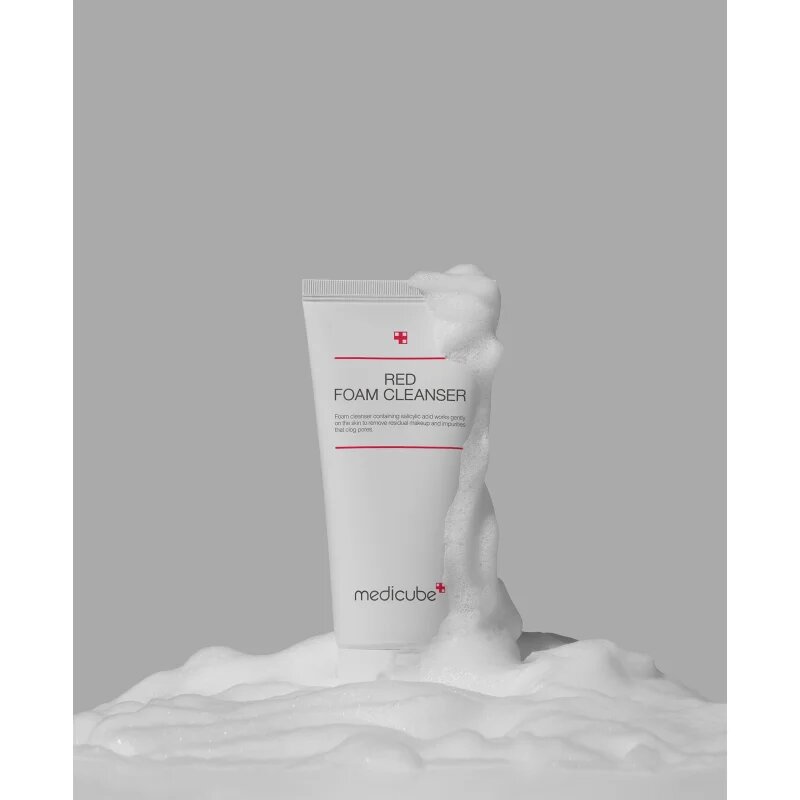 Medicube Red Foam Cleanser globinsko čistilna pena s pomirjajočim učinkom 120 ml