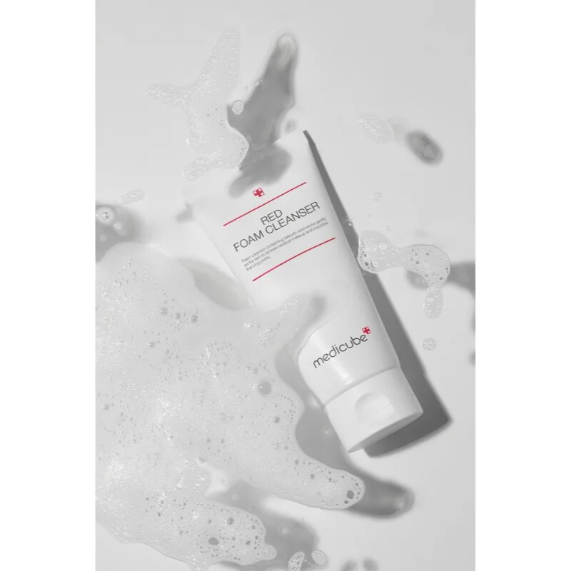 Medicube Red Foam Cleanser globinsko čistilna pena s pomirjajočim učinkom 120 ml