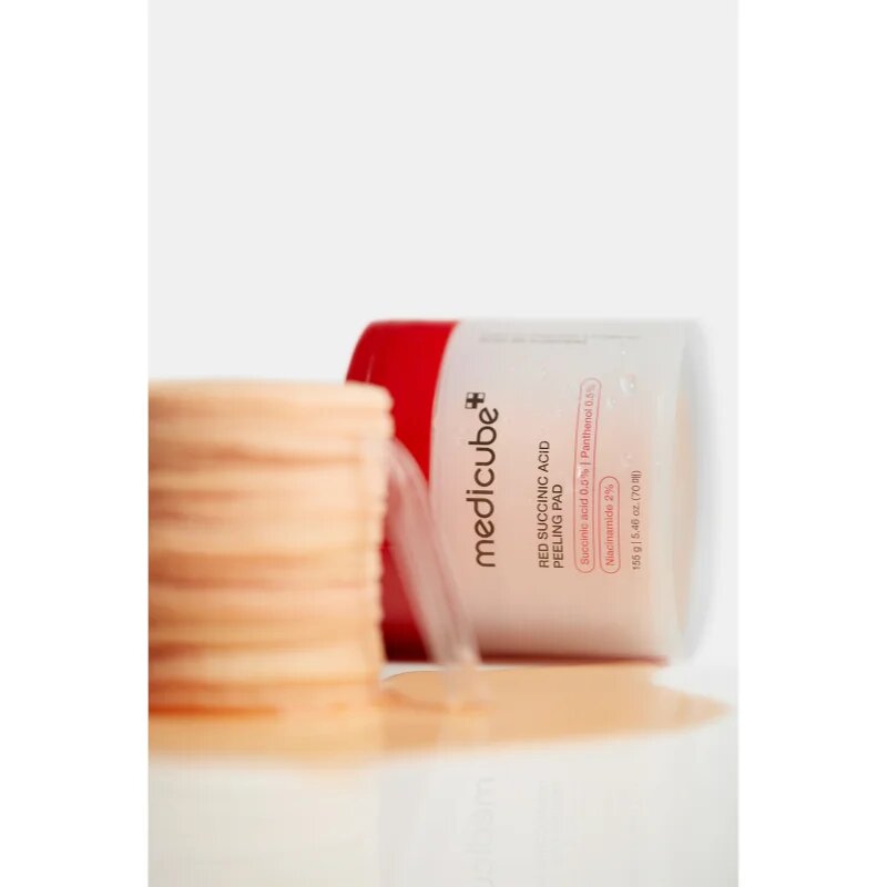 Medicube Red Succinic Acid Peeling Pad eksfoliacijske blazinice za problematično kožo 70 kos