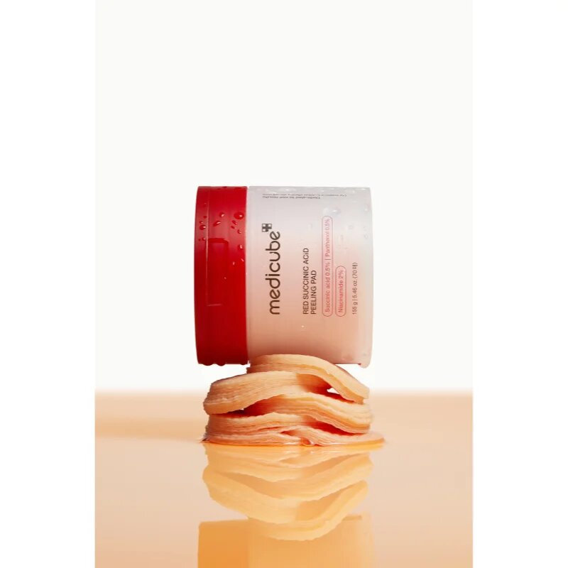 Medicube Red Succinic Acid Peeling Pad eksfoliacijske blazinice za problematično kožo 70 kos