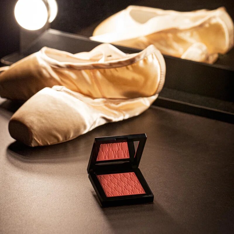 Mesauda At First Blush kompaktno rdečilo odtenek Attraction 8.5 g