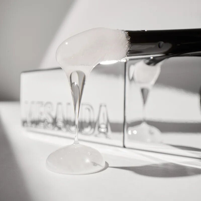 Mesauda Lip Phenom sijaj za ustnice za večji volumen ki se odziva na pH 5 ml