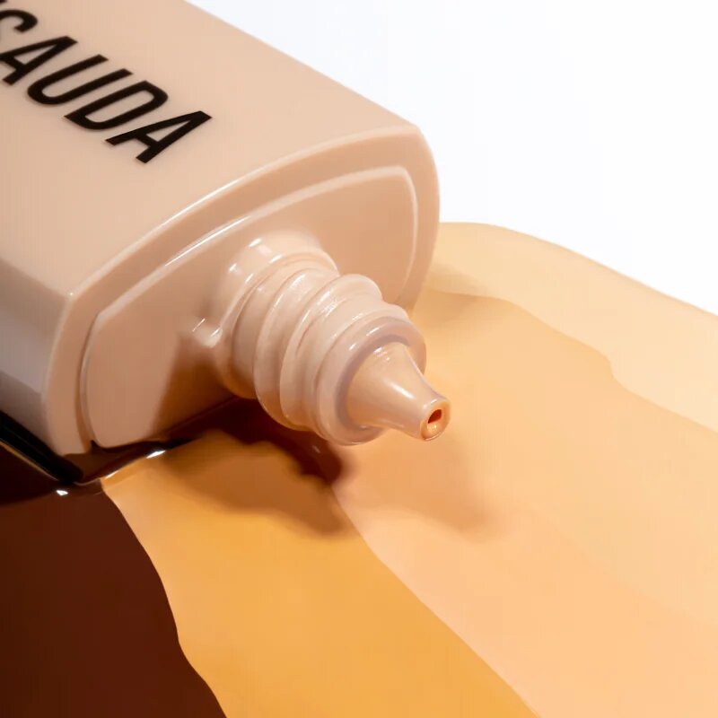 Mesauda The Skin posvetlitveni vlažilni tekoči puder SPF 15 odtenek W80 30 ml