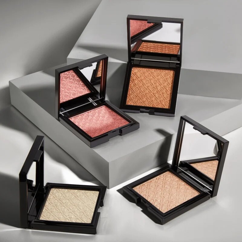 Mia Cosmetics Light Builder kompaktni pudrasti osvetljevalec odtenek 04 Zoom 9 g