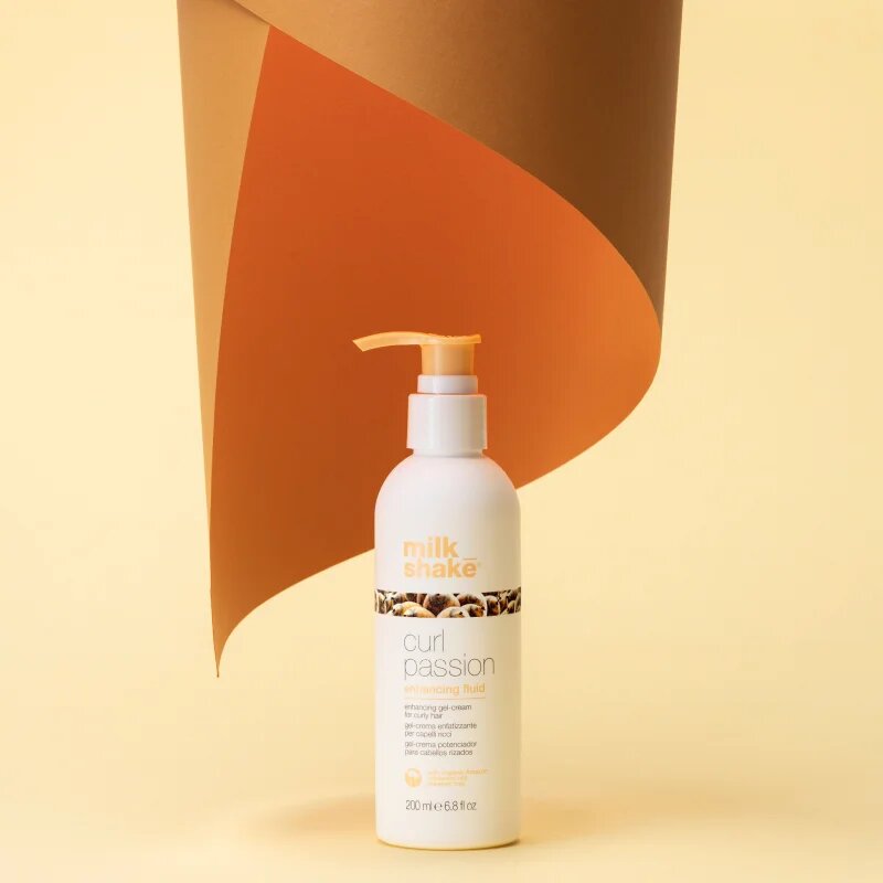 milk_shake® Curl Passion Enhancing Fluid krepilna nega za kodraste lase 200 ml