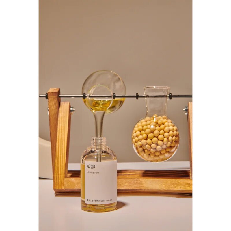 mixsoon Bean obnovitvena esenca za obraz s fermentiranimi sestavinami 50 ml