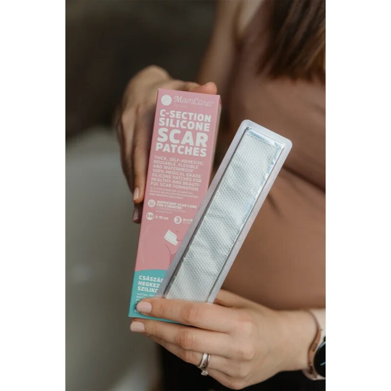 MomCare by Lina C-Section Silicone Scar Patches silikonski obliži za brazgotine po carskem rezu velikost S-M 3x15 cm 3 kos