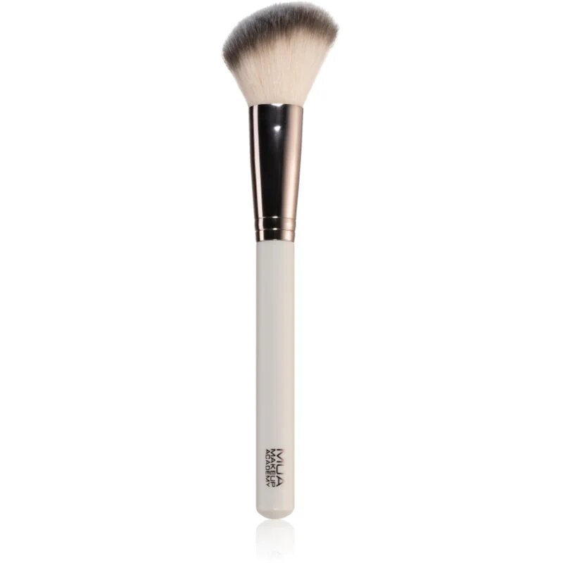 MUA Makeup Academy Brushes Blush & Contour čopič za konture in rdečilo 1 kos