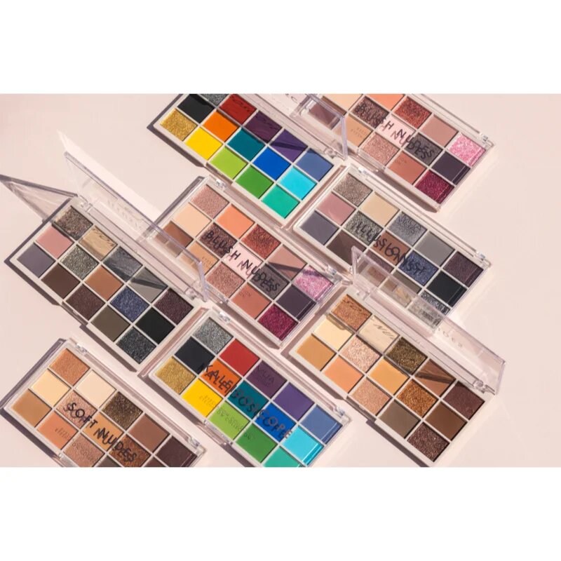 MUA Makeup Academy Eyeshadow Collection 15 Shade Palette paleta senčil za oči odtenek Illusionist 12 g