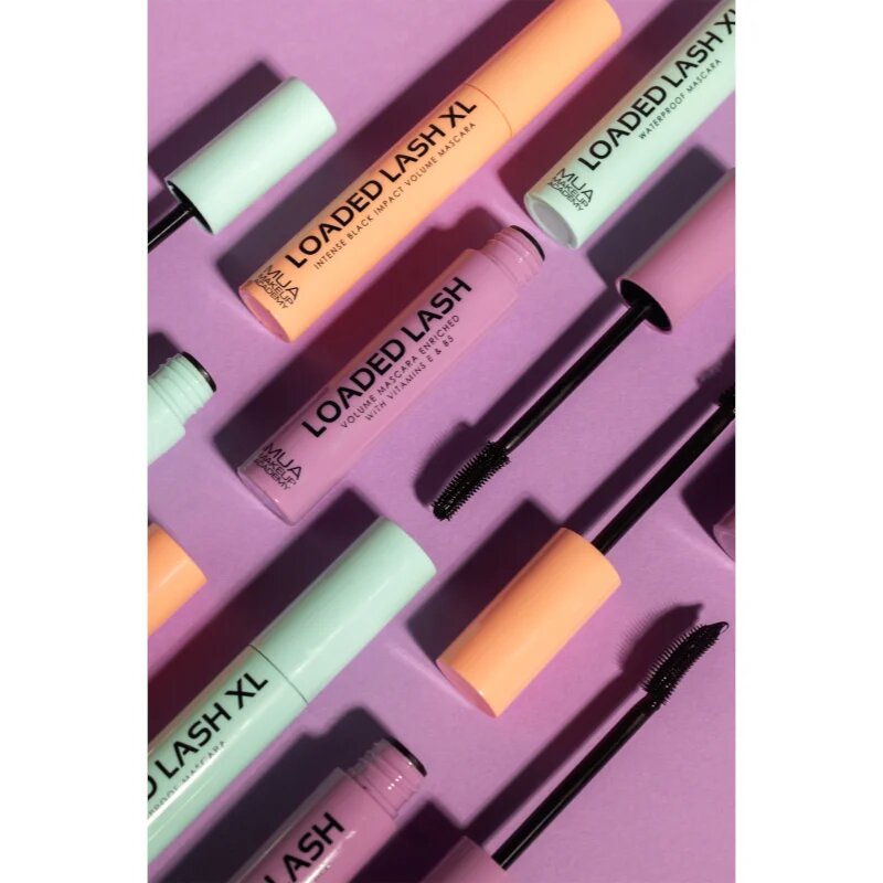 MUA Makeup Academy Loaded Lash XL vodoodporna maskara za podaljšanje privihanje in volumen odtenek Black 8 g