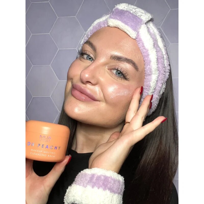 MUA Makeup Academy Oh Peachy balzam za odstranjevanje ličil z vsebnostjo olja z vonjem breskve 70 g