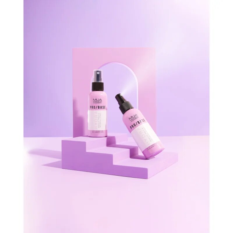MUA Makeup Academy PRO/BASE Hydra meglica za obraz za fiksacijo make-upa s hialuronsko kislino 70 ml