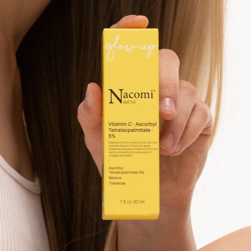 Nacomi Next Level Glow Up posvetlitveni serum z vitaminom C 30 ml