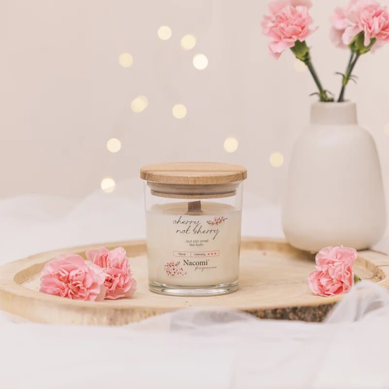 Nacomi Soy Candle Home Fragrances dišeča sveča z lesenim stenjem 140 g
