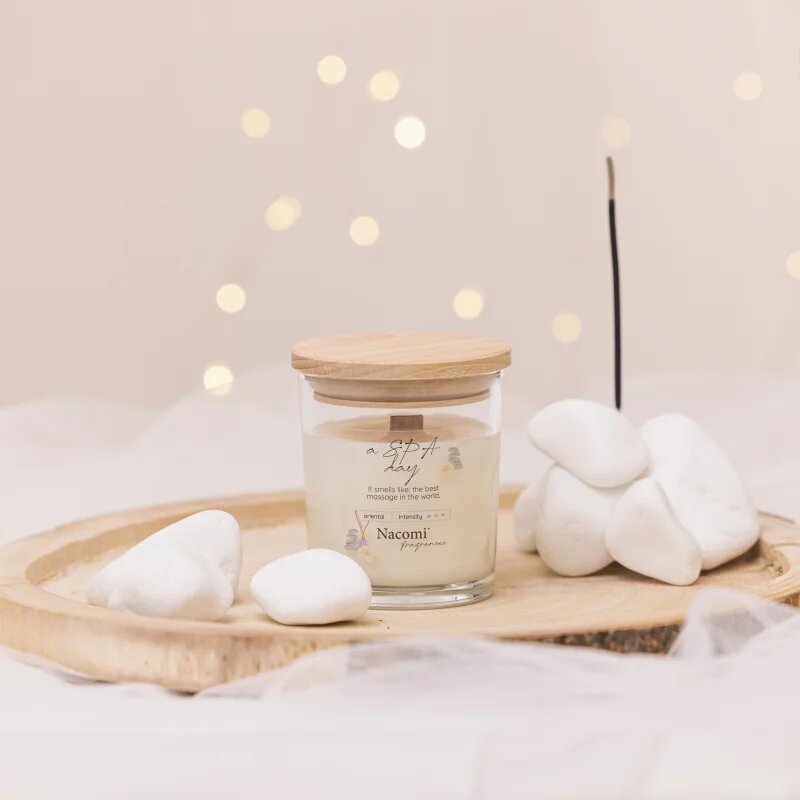 Nacomi Soy Candle Home Fragrances dišeča sveča z lesenim stenjem 140 g