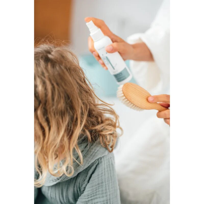 Naif Baby & Kids Hair Lotion hranilni balzam brez spiranja za lažje razčesavanje las 150 ml