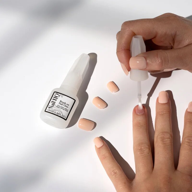 Nail HQ Brush on Nail Glue lepilo za nohte 10 ml