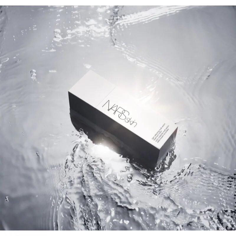 Nars Skin Light Reflecting Treatment sijoča nega 200 ml