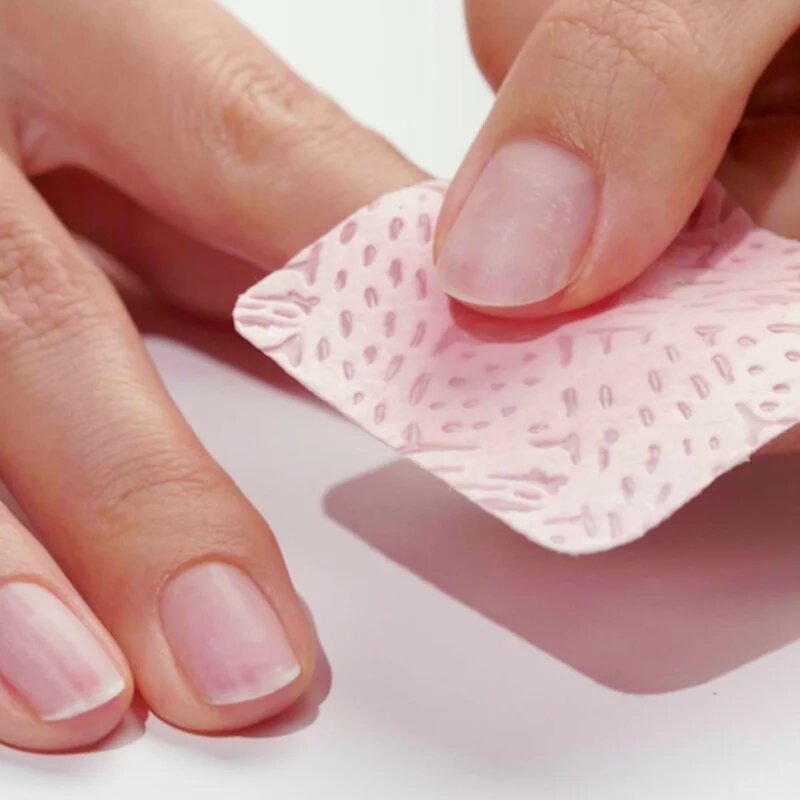 NeoNail Pads Lint-Free Perforated čistilne blazinice za nohte 175 kos