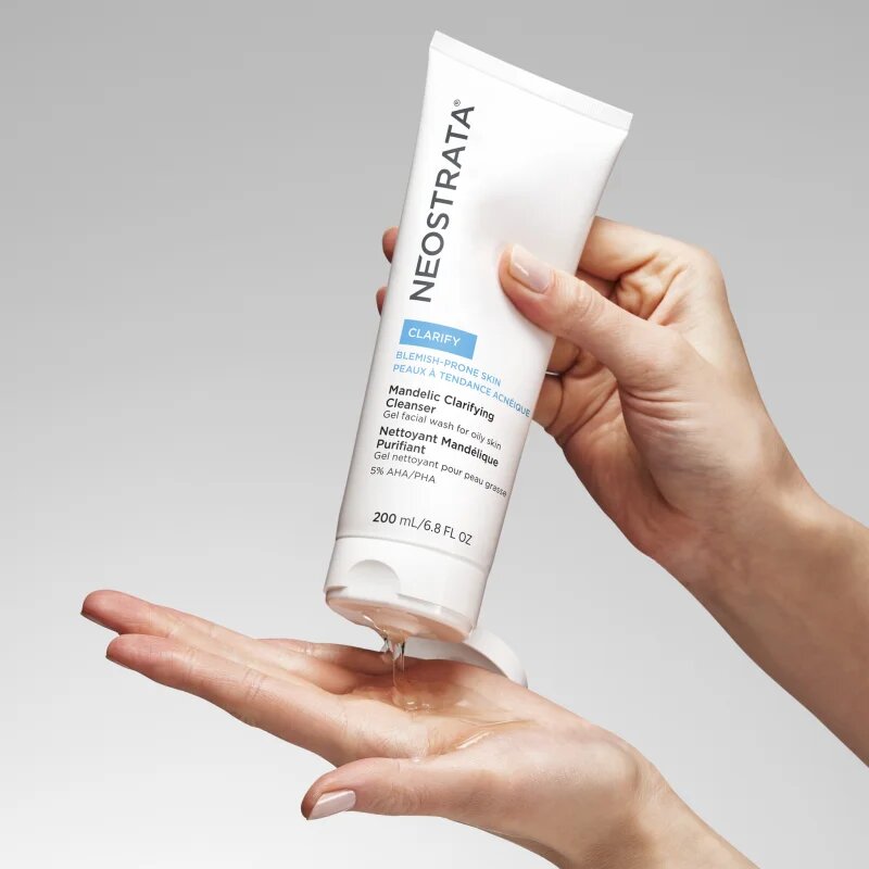 NeoStrata Clarify Mandelic Clarifying Cleanser čistilni gel za mastno kožo 200 ml