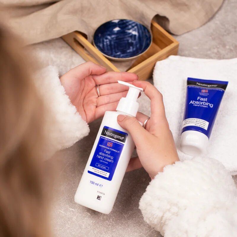 Neutrogena Norwegian Formula® krema za roke ki se hitro absorbira 150 ml