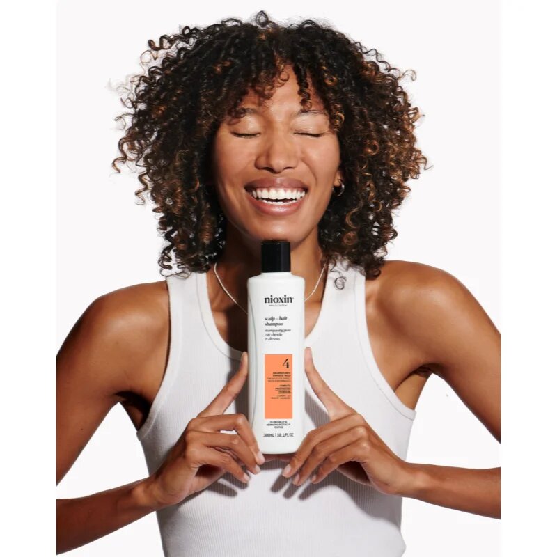 Nioxin System 4 Scalp + Hair Shampoo nežni šampon za barvane in poškodovane lase 300 ml