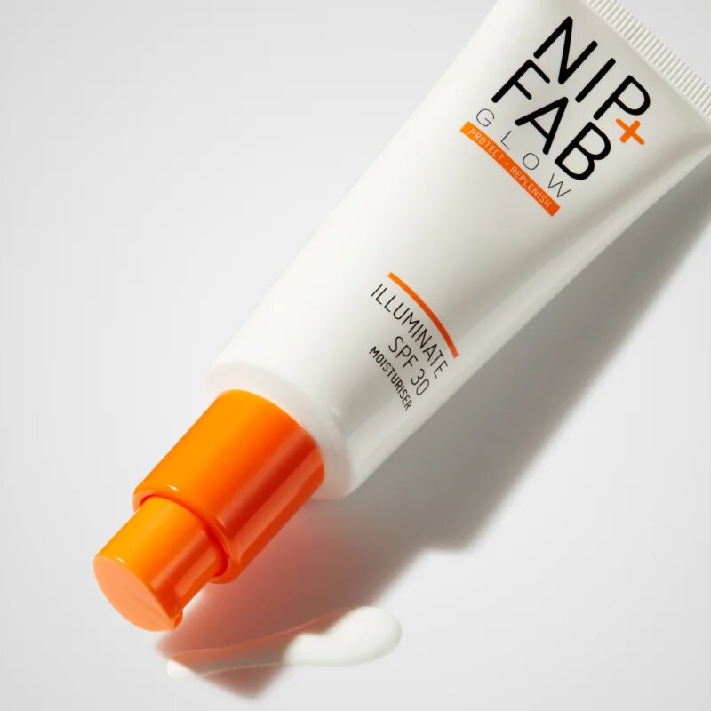 NIP+FAB Glow Illuminate posvetlitvena krema za obraz SPF 30 50 ml