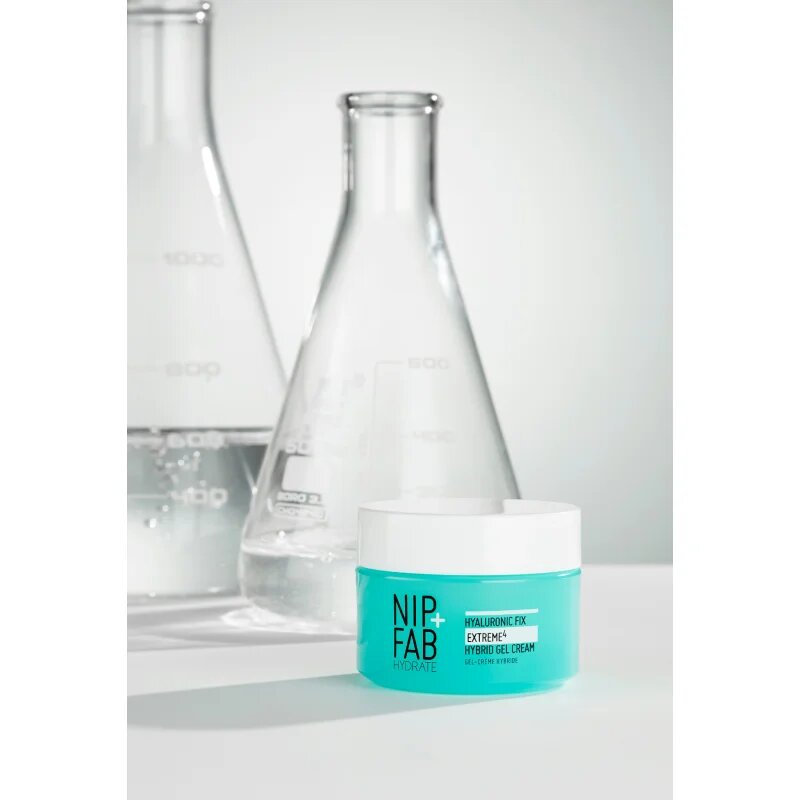 NIP+FAB Hyaluronic Fix Extreme4 2% gelasta krema za obraz 50 ml