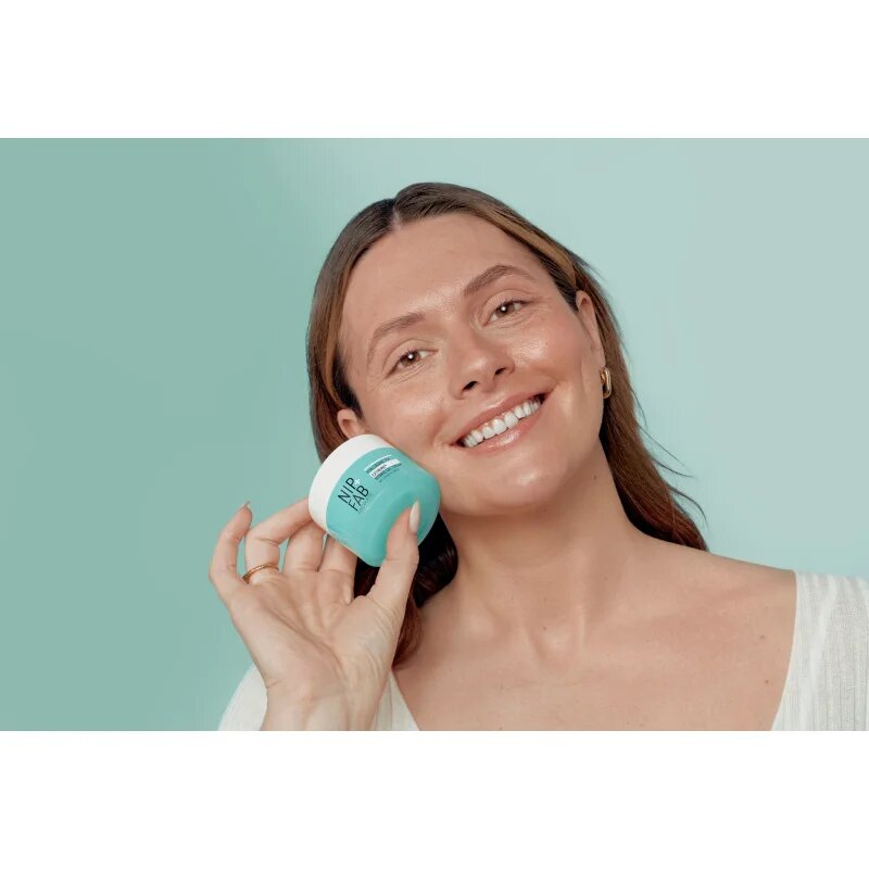 NIP+FAB Hyaluronic Fix Extreme4 2% gelasta krema za obraz 50 ml