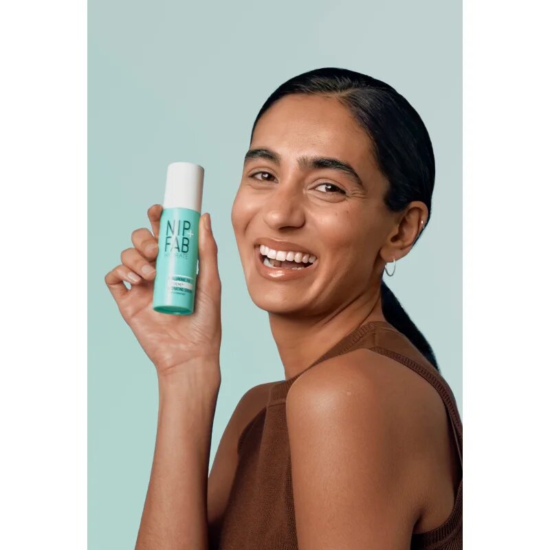 NIP+FAB Hyaluronic Fix Extreme4 2% serum za obraz 50 ml