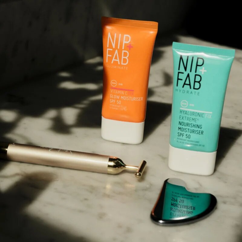 NIP+FAB Hyaluronic Fix Extreme4 vlažilna krema za obraz SPF 50 50 ml