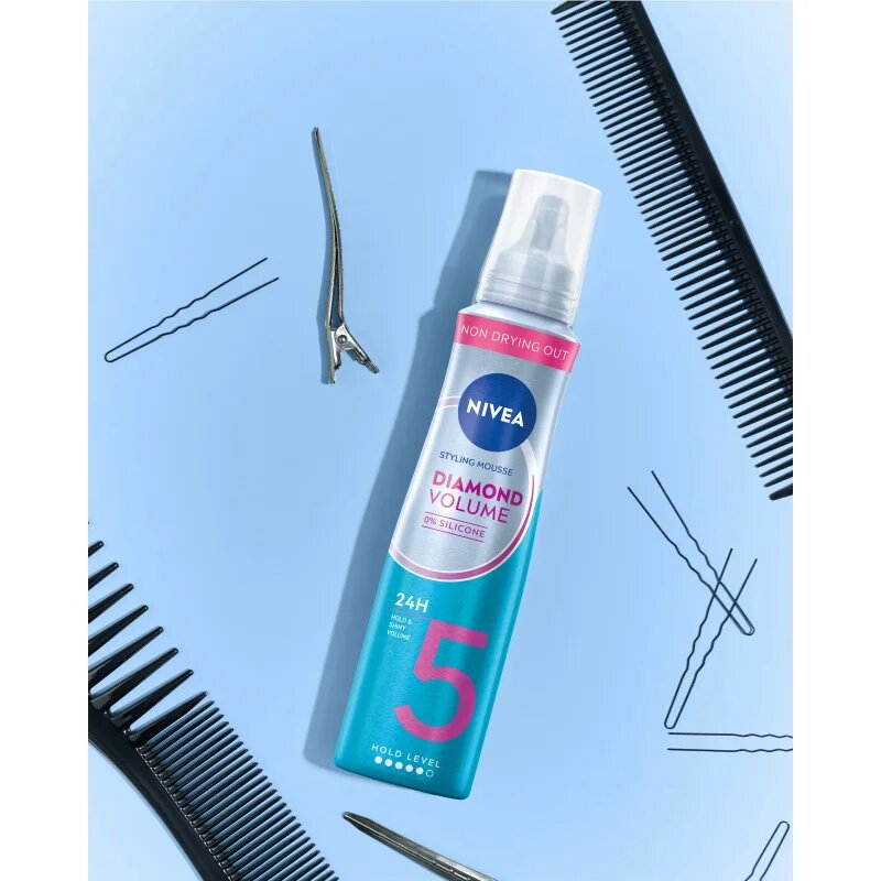 Nivea Diamond Volume penasti utrjevalec za lase za volumen in sijaj 150 ml